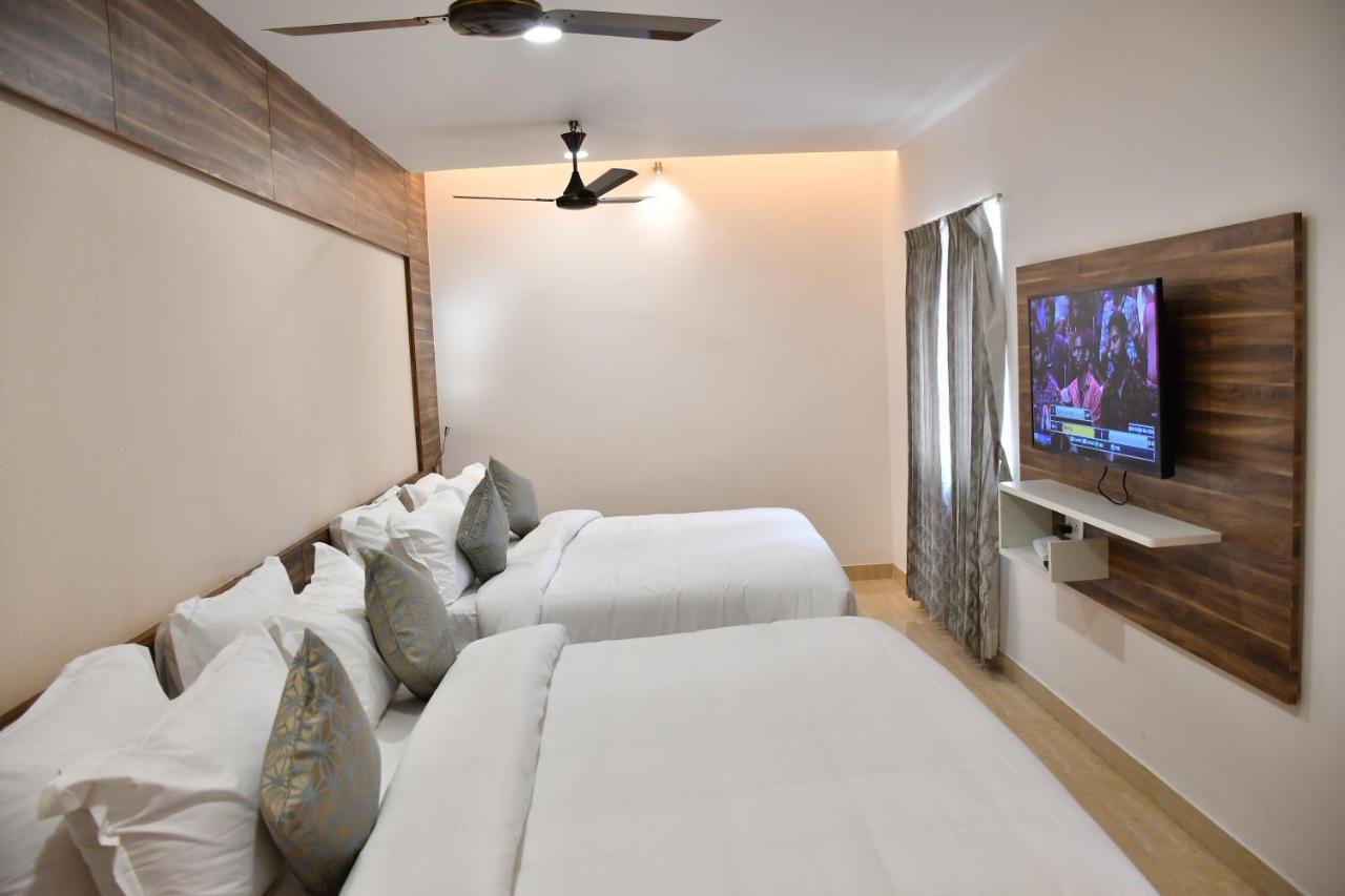Hotel Adhikrishna Arcade à Erode Extérieur photo