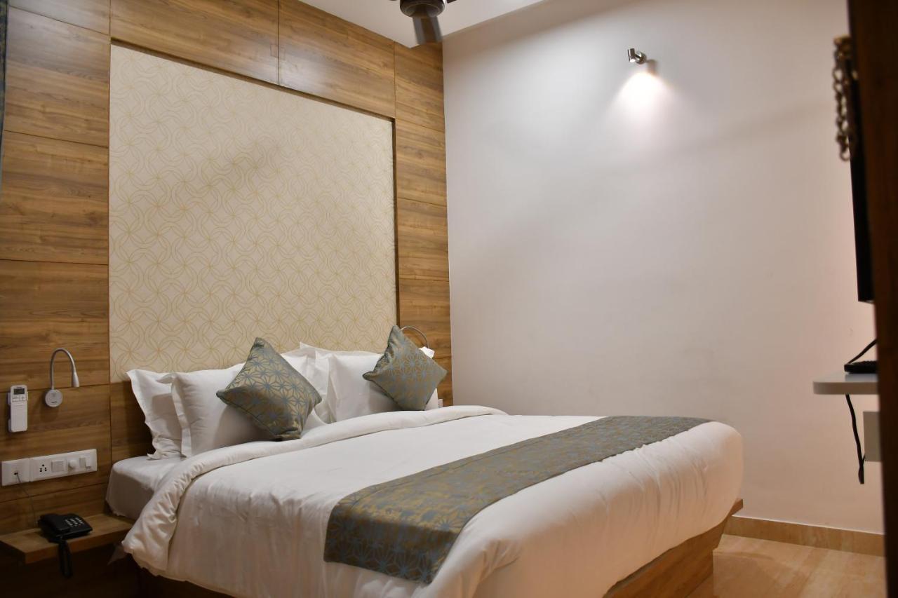 Hotel Adhikrishna Arcade à Erode Extérieur photo